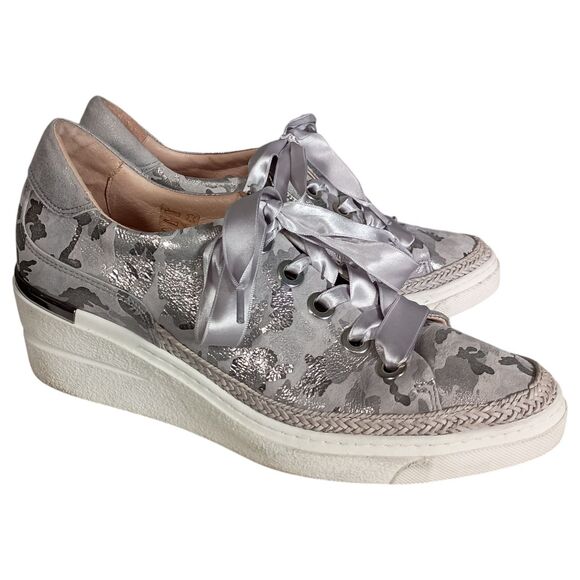 Softwaves Sneakers 8 Womens Silver Leather Comfort Lace Up Casual Camouflage - Picture 1 of 10